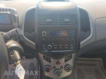 2016 Chevrolet Sonic LS Hatchback 1SB – miniatura 10