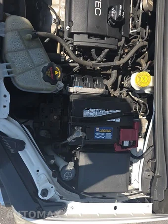 2016 Chevrolet Sonic LS Hatchback 1SB – miniatura 28