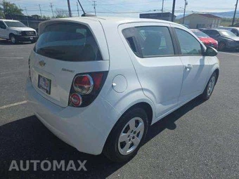 2016 Chevrolet Sonic LS Hatchback 1SB – miniatura 3