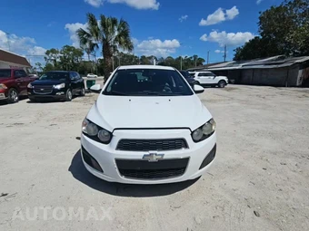 2016 Chevrolet Sonic LS Hatchback 1SB - miniatura 2