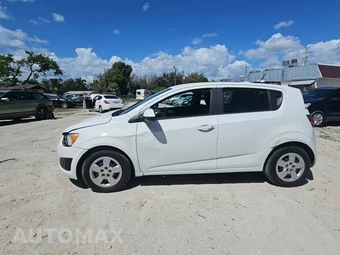 2016 Chevrolet Sonic LS Hatchback 1SB - miniatura 3