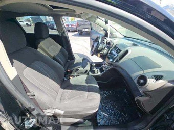 2016 Chevrolet Sonic LT Hatchback 1SC – miniatura 18