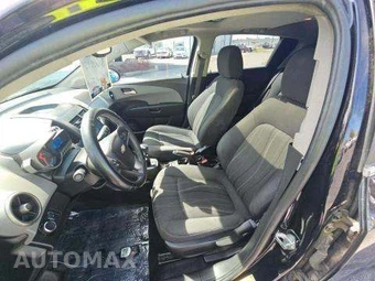 2016 Chevrolet Sonic LT Hatchback 1SC – miniatura 6