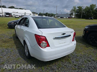 2016 Chevrolet Sonic LT Sedan 1SD – miniatura 2