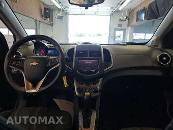 2016 Chevrolet Sonic LT Sedan 1SD – miniatura 11