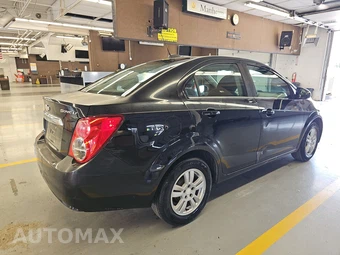 2016 Chevrolet Sonic LT Sedan 1SD – miniatura 4
