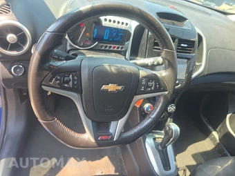 2016 Chevrolet Sonic RS Hatchback 1SH – miniatura 10