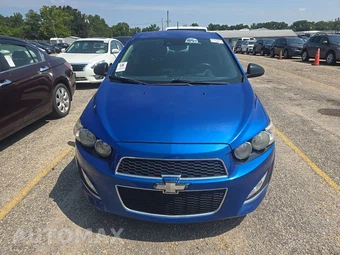 2016 Chevrolet Sonic RS Hatchback 1SH – miniatura 2