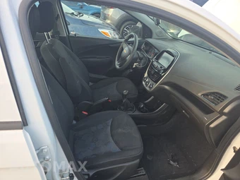 2016 Chevrolet Spark LS 1SA – miniatura 8