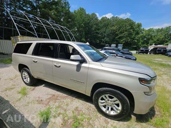 2016 Chevrolet Suburban 1500 LT 1LT - miniatura 4