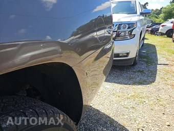 2016 Chevrolet Suburban 1500 LTZ 1LZ - miniatura 22