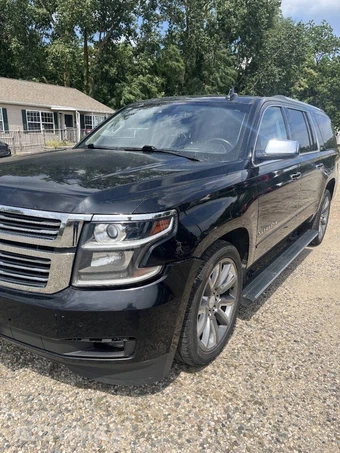 2016 Chevrolet Suburban 1500 LTZ 1LZ - miniatura 2