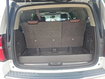 2016 Chevrolet Tahoe LTZ 1LZ - miniatura 17