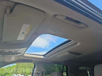 2016 Chevrolet Tahoe LTZ 1LZ - miniatura 11