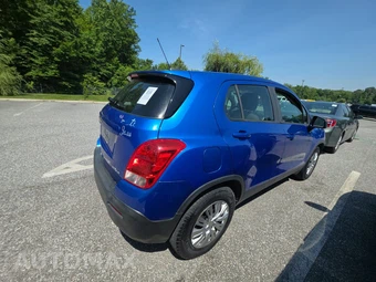 2016 Chevrolet Trax LS 1LS – miniatura 4