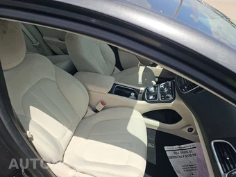 2016 Chrysler 200 Limited – miniatura 14