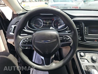 2016 Chrysler 200 Limited – miniatura 16