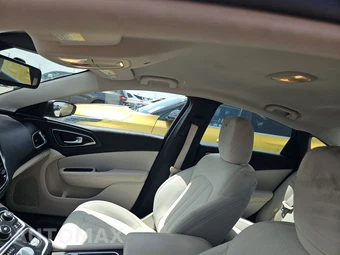 2016 Chrysler 200 Limited – miniatura 20