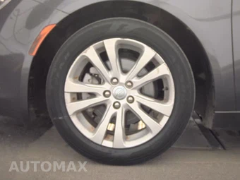 2016 Chrysler 200 Limited – miniatura 9