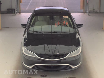 2016 Chrysler 200 Limited – miniatura 2