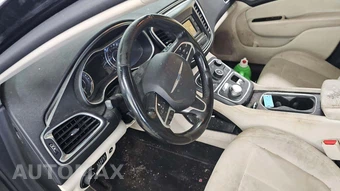 2016 Chrysler 200 Limited – miniatura 25