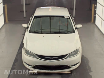 2016 Chrysler 200 Limited – miniatura 2