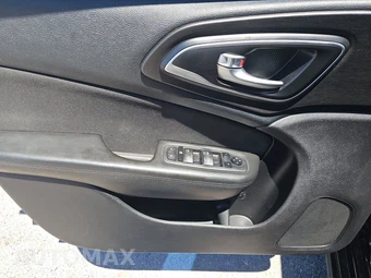 2016 Chrysler 200 Limited - miniatura 3