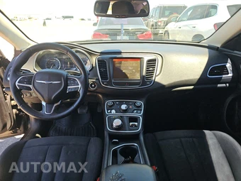 2016 Chrysler 200 Limited - miniatura 5