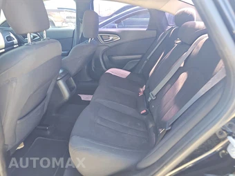 2016 Chrysler 200 Limited - miniatura 7
