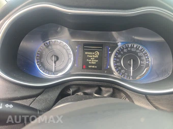 2016 Chrysler 200 Limited - miniatura 12