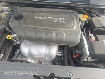 2016 Chrysler 200 Limited - miniatura 15