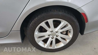 2016 Chrysler 200 Limited - miniatura 38
