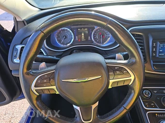2016 Chrysler 200 Limited - miniatura 10