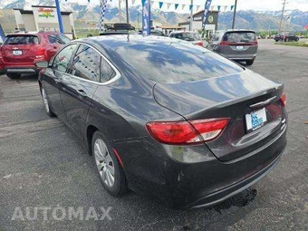 2016 Chrysler 200 LX – miniatura 2