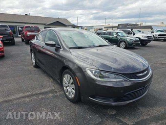 2016 Chrysler 200 LX – miniatura 4