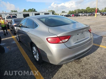 2016 Chrysler 200 Touring - miniatura 6