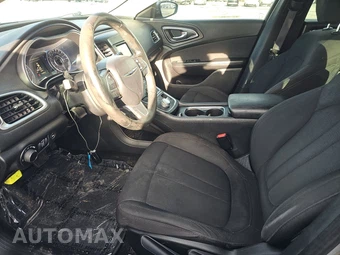 2016 Chrysler 200 Touring - miniatura 7