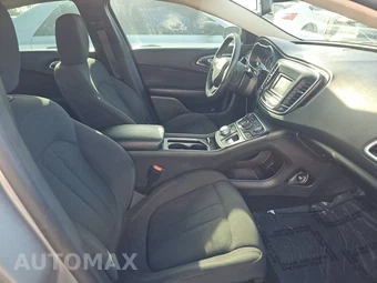2016 Chrysler 200 Touring - miniatura 8