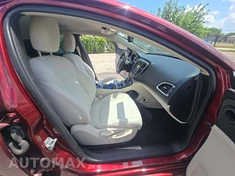 2016 Chrysler 200 Touring – miniatura 15