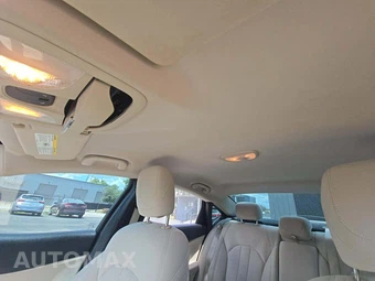 2016 Chrysler 200 Touring – miniatura 8