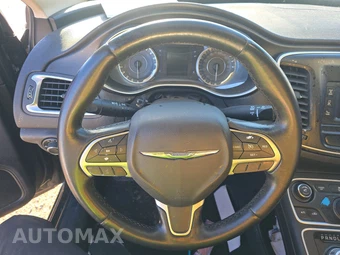 2016 Chrysler 200 Touring – miniatura 10