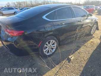 2016 Chrysler 200 Touring – miniatura 4