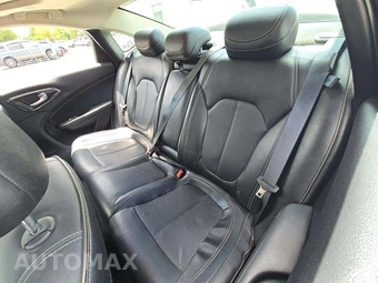 2016 Chrysler 200C – miniatura 13