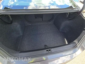 2016 Chrysler 200C – miniatura 14