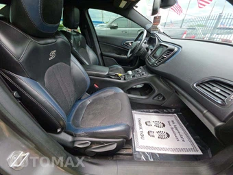 2016 Chrysler 200S – miniatura 18