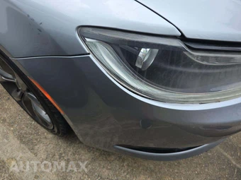 2016 Chrysler 200S – miniatura 22