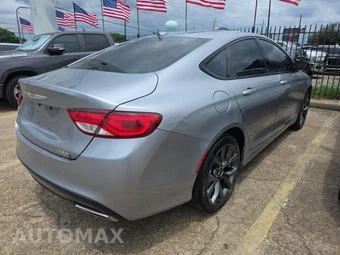 2016 Chrysler 200S – miniatura 3