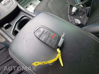2016 Chrysler 200S – miniatura 8
