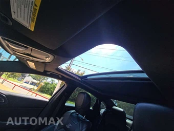 2016 Chrysler 200S – miniatura 11