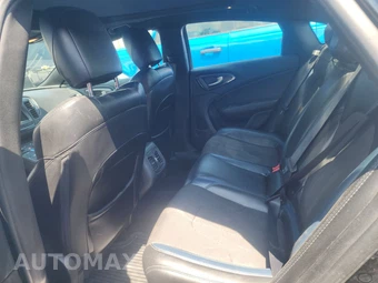 2016 Chrysler 200S - miniatura 13